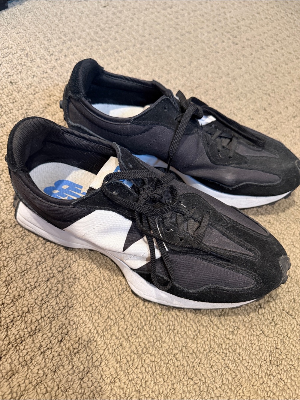 New Balance Black and White Women’s Sneakers